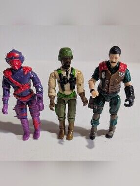 3 GI Joe Action Figures Colonel Courage Heli Viper Cobra  K-9 Officer Junkyard